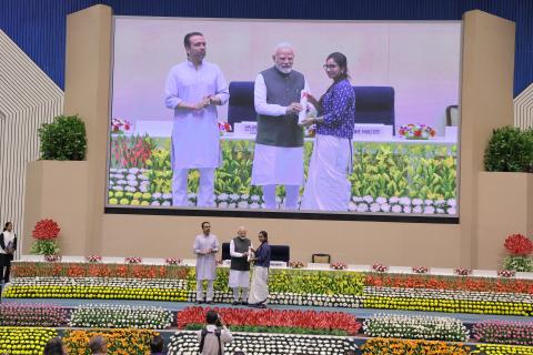 Hon'ble PM felicitating 46 CTS & CITS Topper Trainees at 4th Kaushal Deekshant Samaroh 2025 on 4th Oct 2025 at Vigyan Bhawan