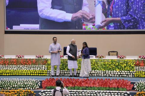 Hon'ble PM felicitating 46 CTS & CITS Topper Trainees at 4th Kaushal Deekshant Samaroh 2025 on 4th Oct 2025 at Vigyan Bhawan
