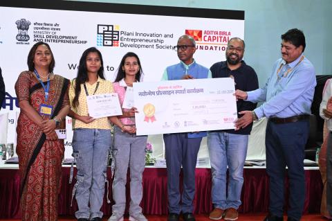 DGT Celebrates Young Innovators at ‘Kaushalta se Udyamita’ Felicitation Ceremony at NSTI Bengaluru
