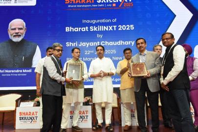 Memorandum of Understanding (MoU) Exchange Between Regional Directorate of Skill Development and Entrepreneurship (RDSDE) Telangana with Apollo MedSkills on 22 July 2025